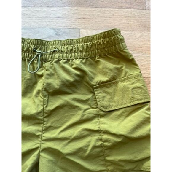Old Navy Active Quick Dry Cargo Shorts Green Chartreuse Medium - Picture 3 of 8